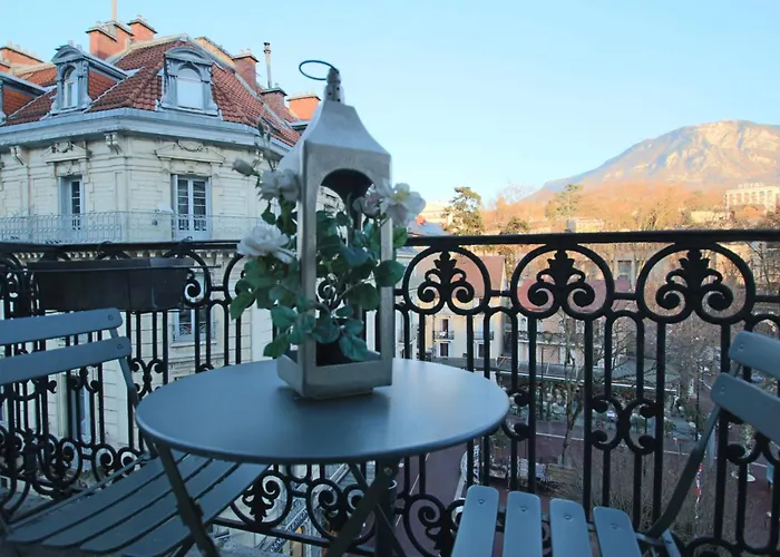 23m2 Le Grand En Hyper Centre-ville Avec Balcon Apartmán *